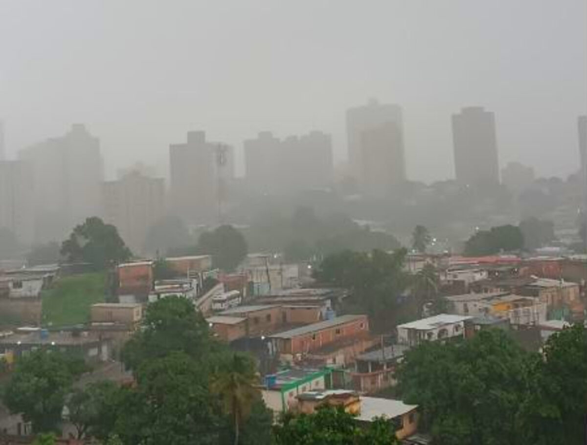 Restringieron accesos al puente General Rafael Urdaneta por lluvias en Maracaibo