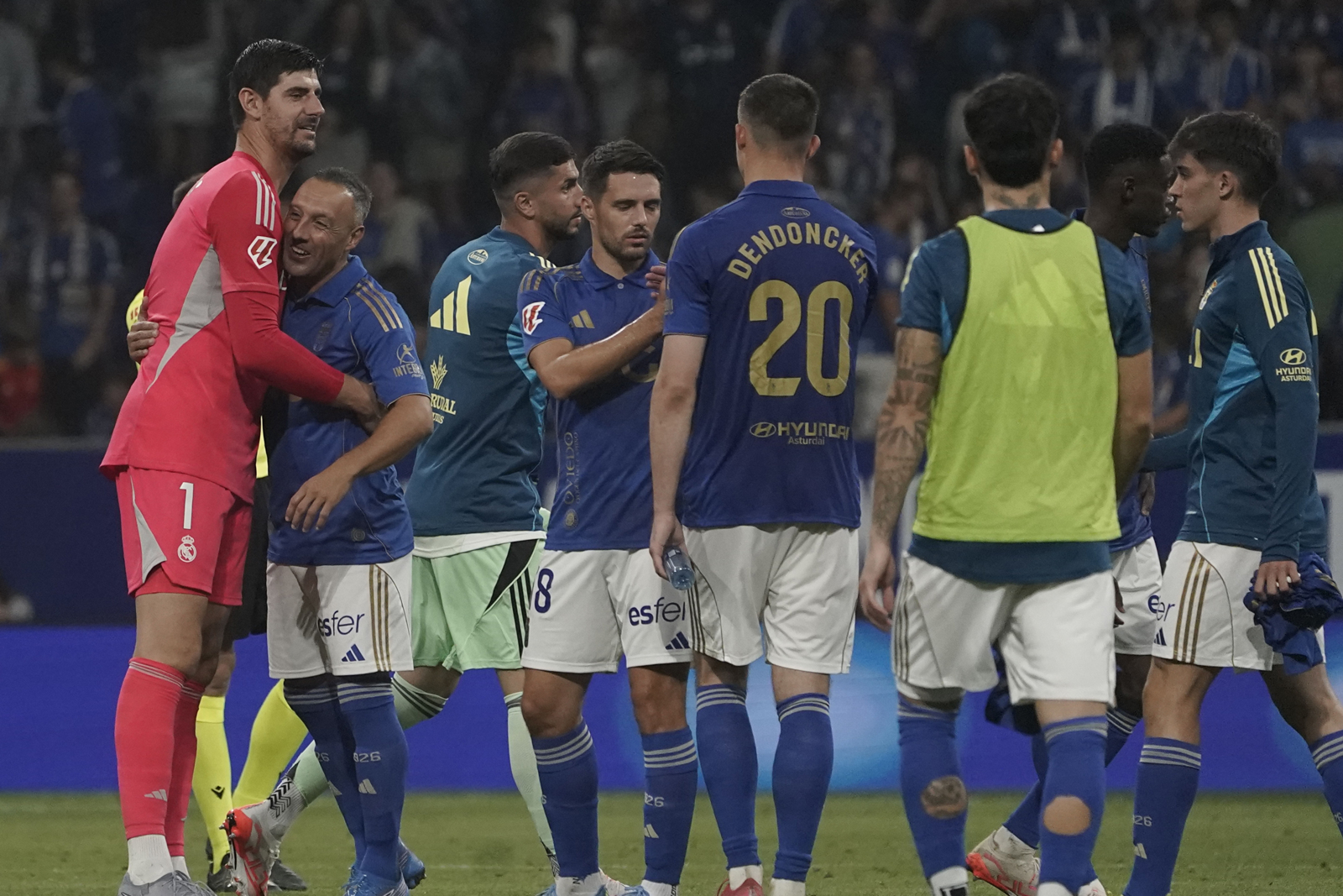 El Real Madrid venció al Real Oviedo en un partido donde Salomón Rondón buscó el gol sin éxito