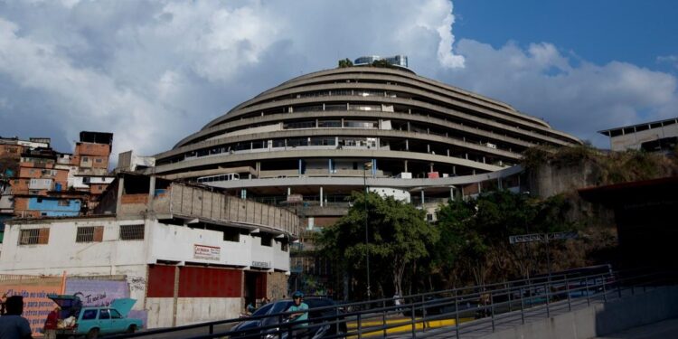 Régimen chavista silencia y castiga: Presos políticos «sufren las de Caín» en El Helicoide