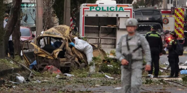 Al menos 6 muertos y más de 60 heridos en un ataque con explosivos a una base militar en Cali