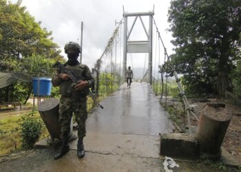 Petro redobla la militarización del lado colombiano de la frontera con Venezuela  