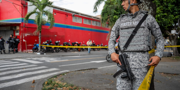 “Se nos metió la guerra hasta la sala de la casa”: el terrorismo golpea a Cali y llena de dolor a Colombia