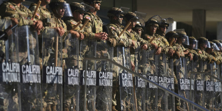 Un juez federal declara ilegal el despliegue de tropas de la Guardia Nacional en Los Ángeles