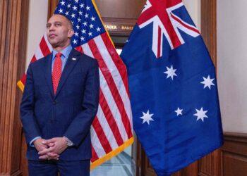 La Policía detiene a uno de los perdonados por el asalto al Capitolio por amenazas de muerte al líder de los demócratas