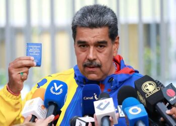 ¿Puede el régimen quitar la nacionalidad a cualquier venezolano? El peligroso precedente que intentan imponer