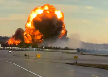 Al menos siete muertos en un accidente de avión de carga en Kentucky