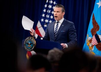 Ejército de EEUU tiene nuevas opciones para perseguir al Cartel de los Soles en Venezuela, según Hegseth