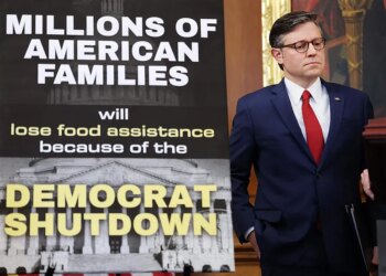 Trump exige a los republicanos «aplicar el método nuclear» para reabrir el Gobierno tras un mes de cierre forzoso