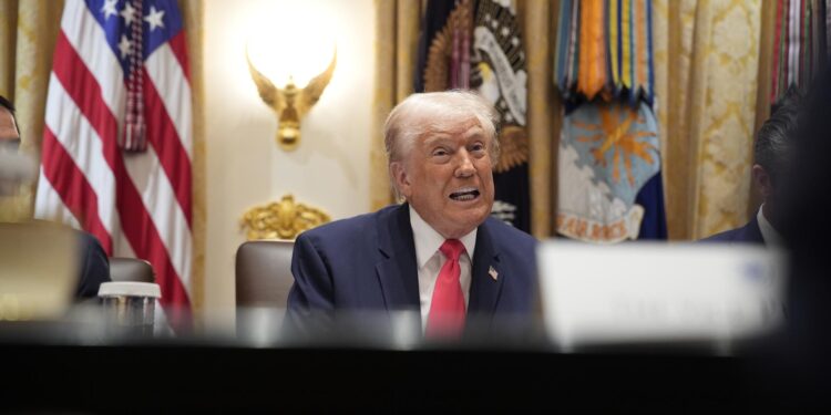 Trump aseveró que los ataques en territorio venezolano comenzarán «muy pronto» (VIDEO)