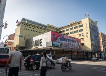 Saime anunció que extranjeros pueden solicitar su constancia de nacionalización en línea