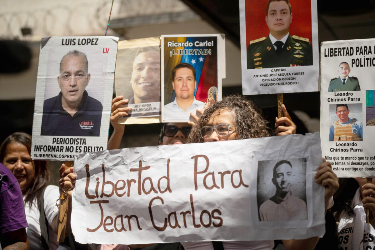 Así transcurren las protestas de Clippve en las sedes de la Nunciatura Apostólica en Venezuela y otros países