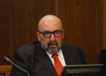 Revelaron foto del asesor español Koldo García con Delcy Rodríguez cuando negociaban petróleo