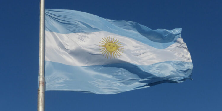 Ecuador, Argentina, Perú y Paraguay restringirán ingreso de venezolanos vinculados al gobierno de Maduro