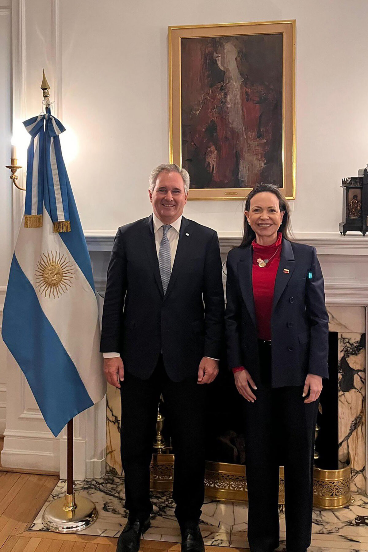 Argentina dice que Israel, Italia y EE UU colaboran para liberar a sus detenidos en Venezuela