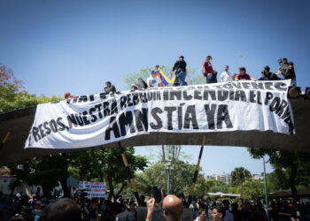 En Caracas los estudiantes impulsaron un canto infinito de paz por el Día de la Juventud