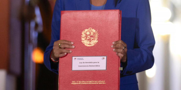 From Call of Duty to private messages: Amnesty releases reveal some reasons people were detained in Venezuela