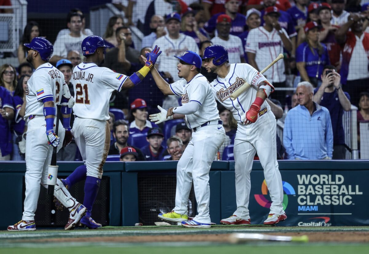 En imágenes: así se vive la previa del República Dominicana vs. Venezuela en Miami