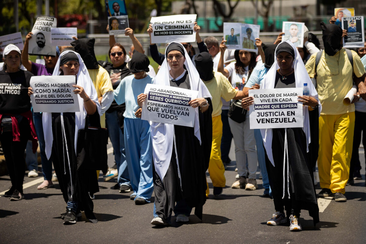 Nuncio apostólico se comprometió a mediar por presos políticos en Venezuela