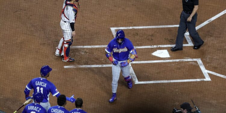 Clásico Mundial de Beisbol: Venezuela venció 8-5 al campeón vigente Japón y avanzó a semifinales