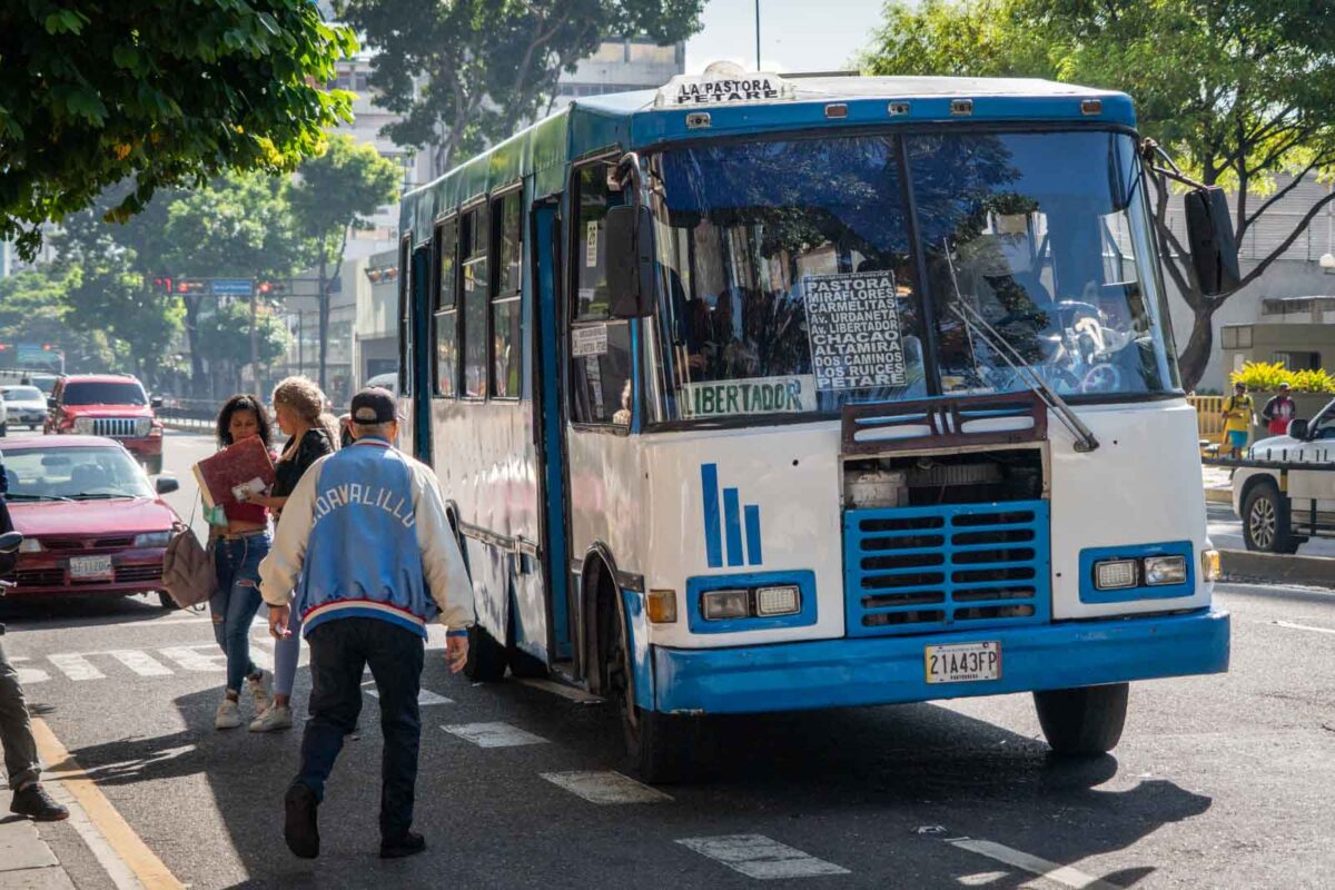 Transporte público Caracas, buses Caracas, bus, buses, encava, movilidad urbana Venezuela, transporte colectivo Caracas, transporte público Caracas, El Diario, José Daniel Ramos