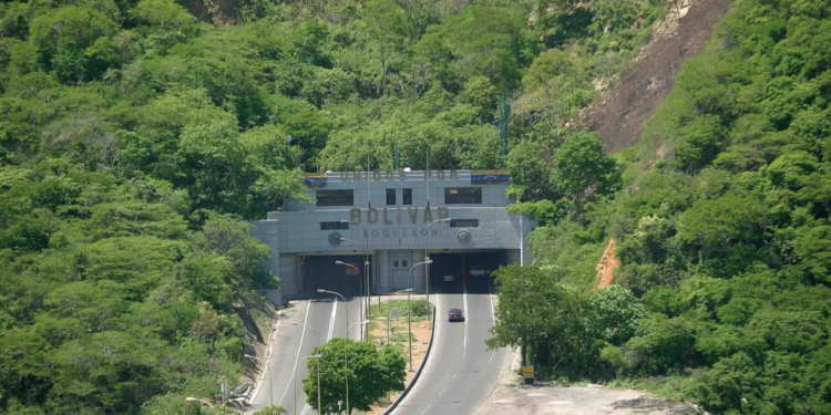 Anunciaron el cierre parcial de la autopista Caracas-La Guaira durante dos días