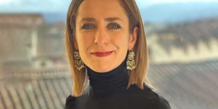 Eleonora Rosati, jurista: “Los artistas ya están pensando en cómo protegerse de la IA, Taylor Swift ha registrado su voz”